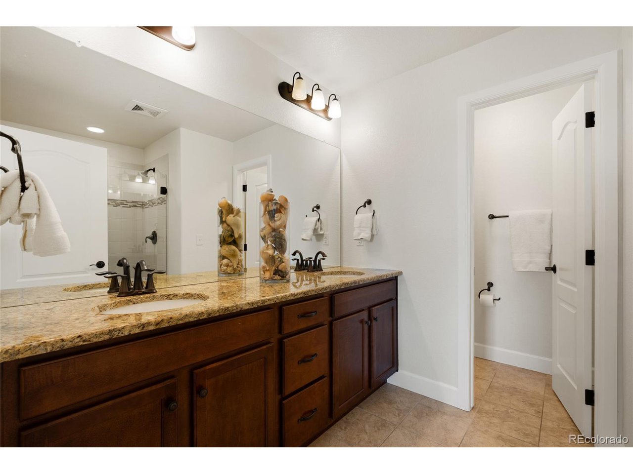 15605 W La Salle Ave