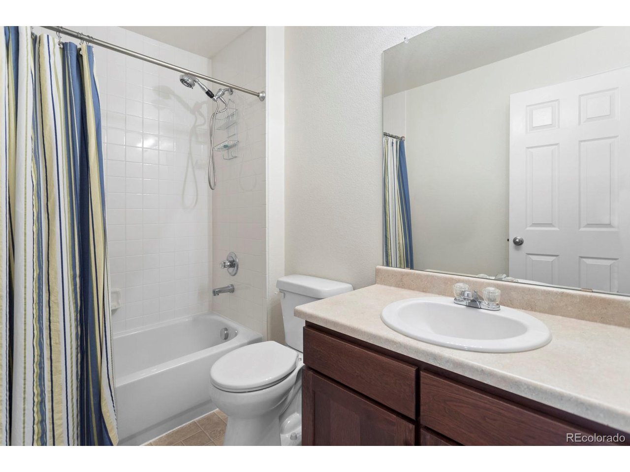 22264 E Kenyon Pl