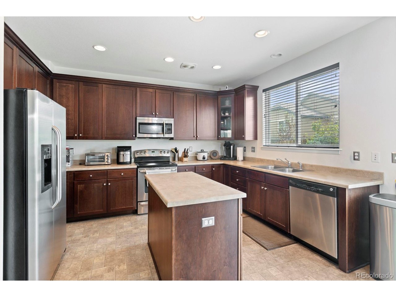 22264 E Kenyon Pl