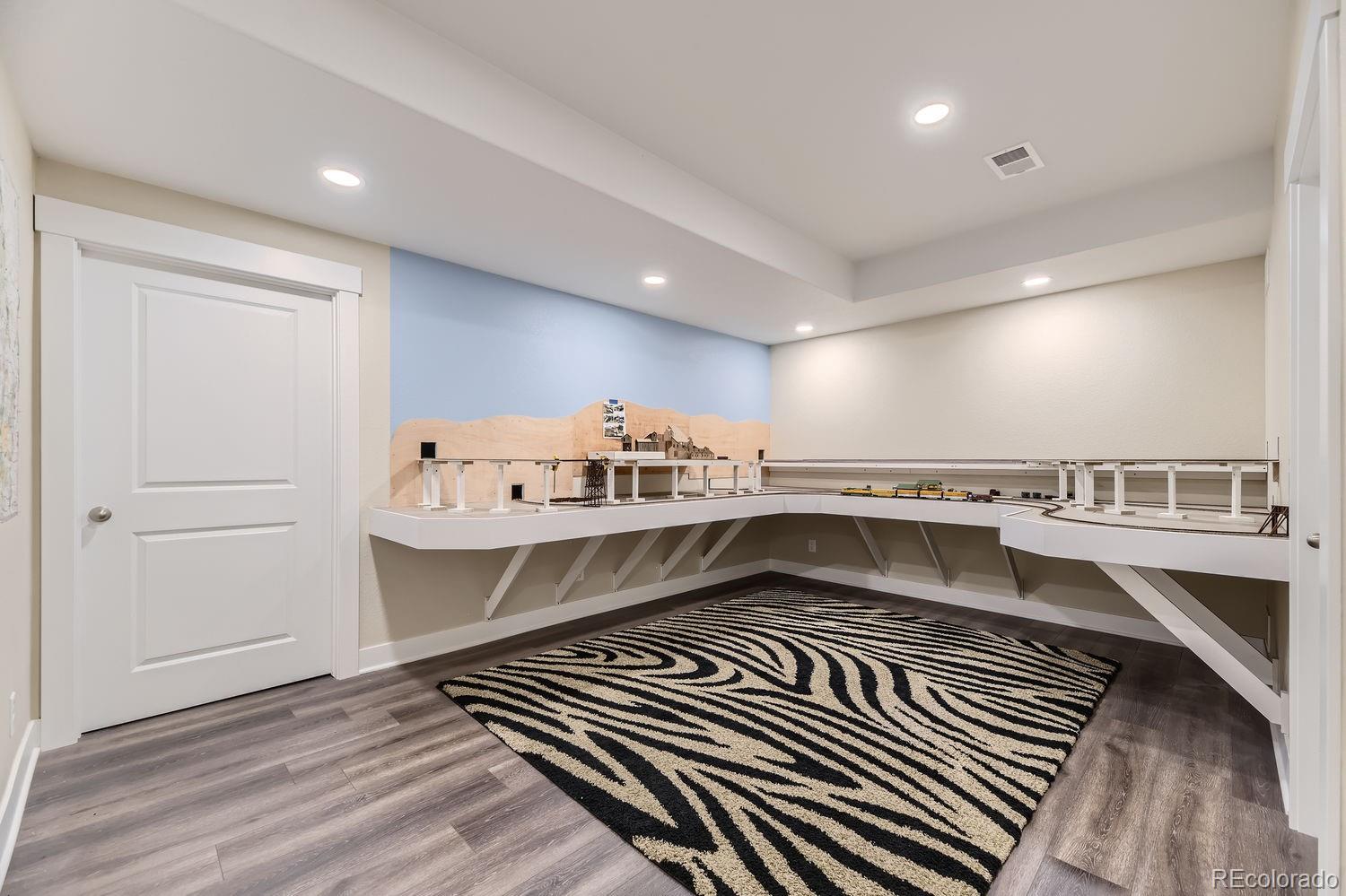 8778 S Quatar Street