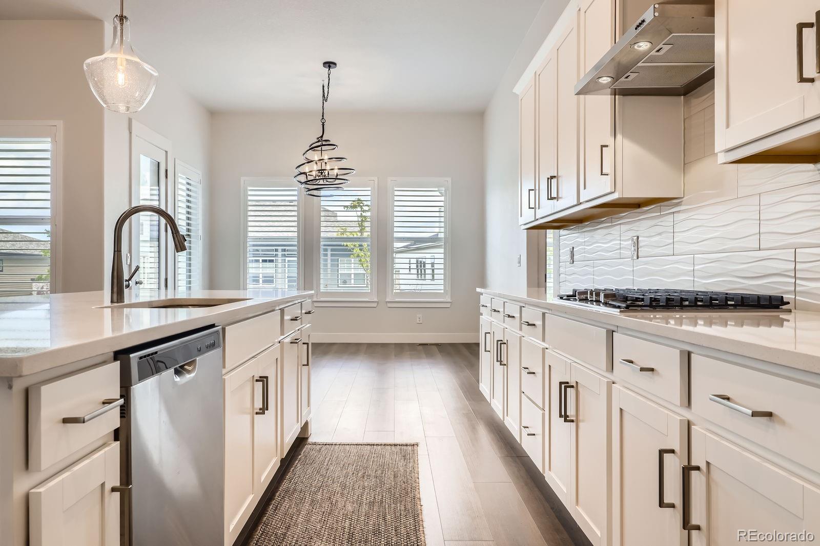 8778 S Quatar Street