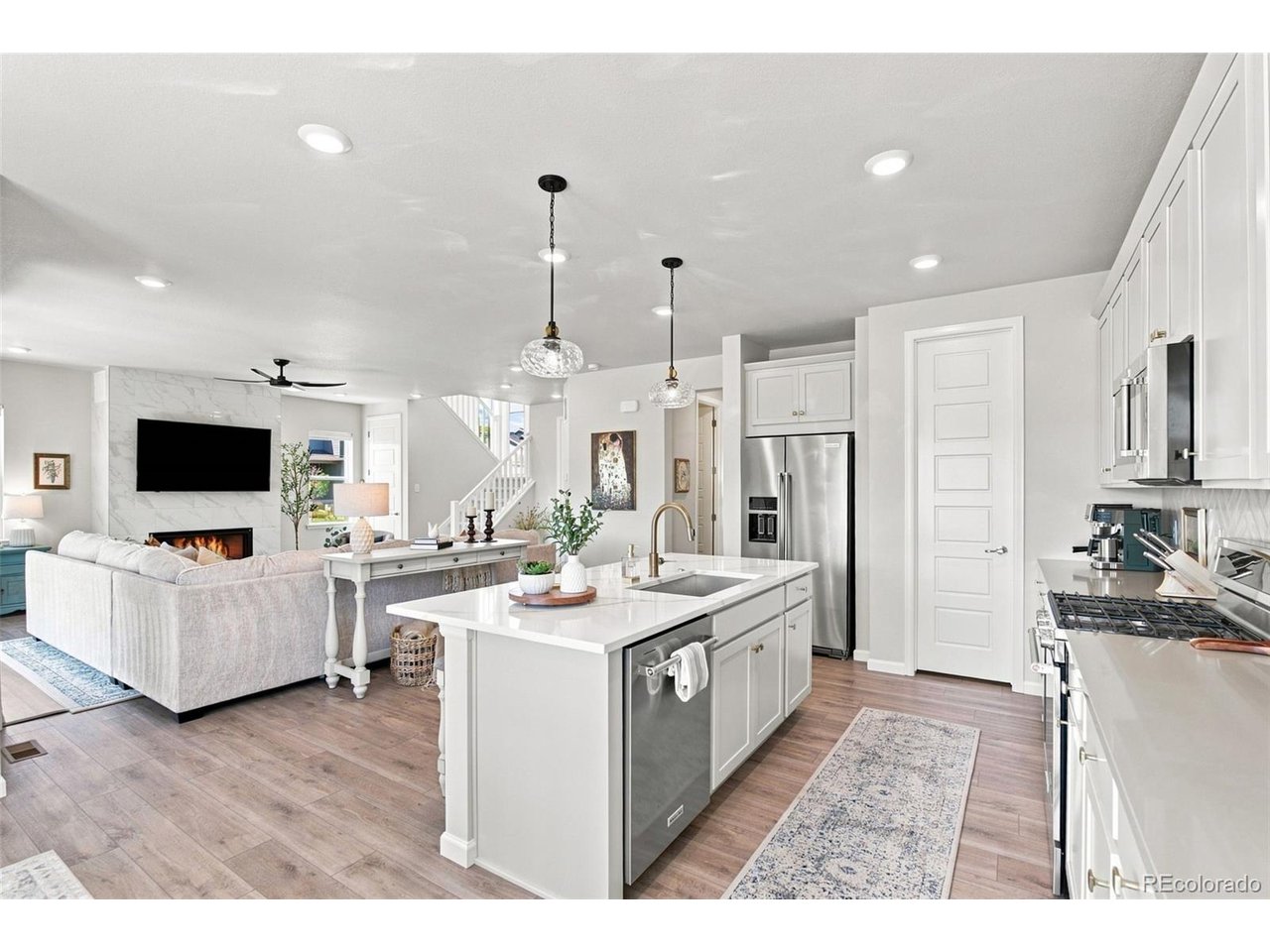 6850 Oak Canyon Cir
