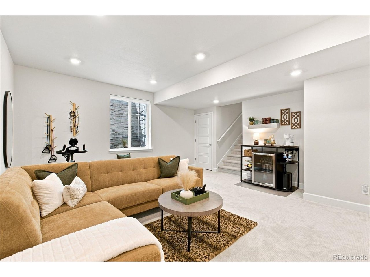 6850 Oak Canyon Cir