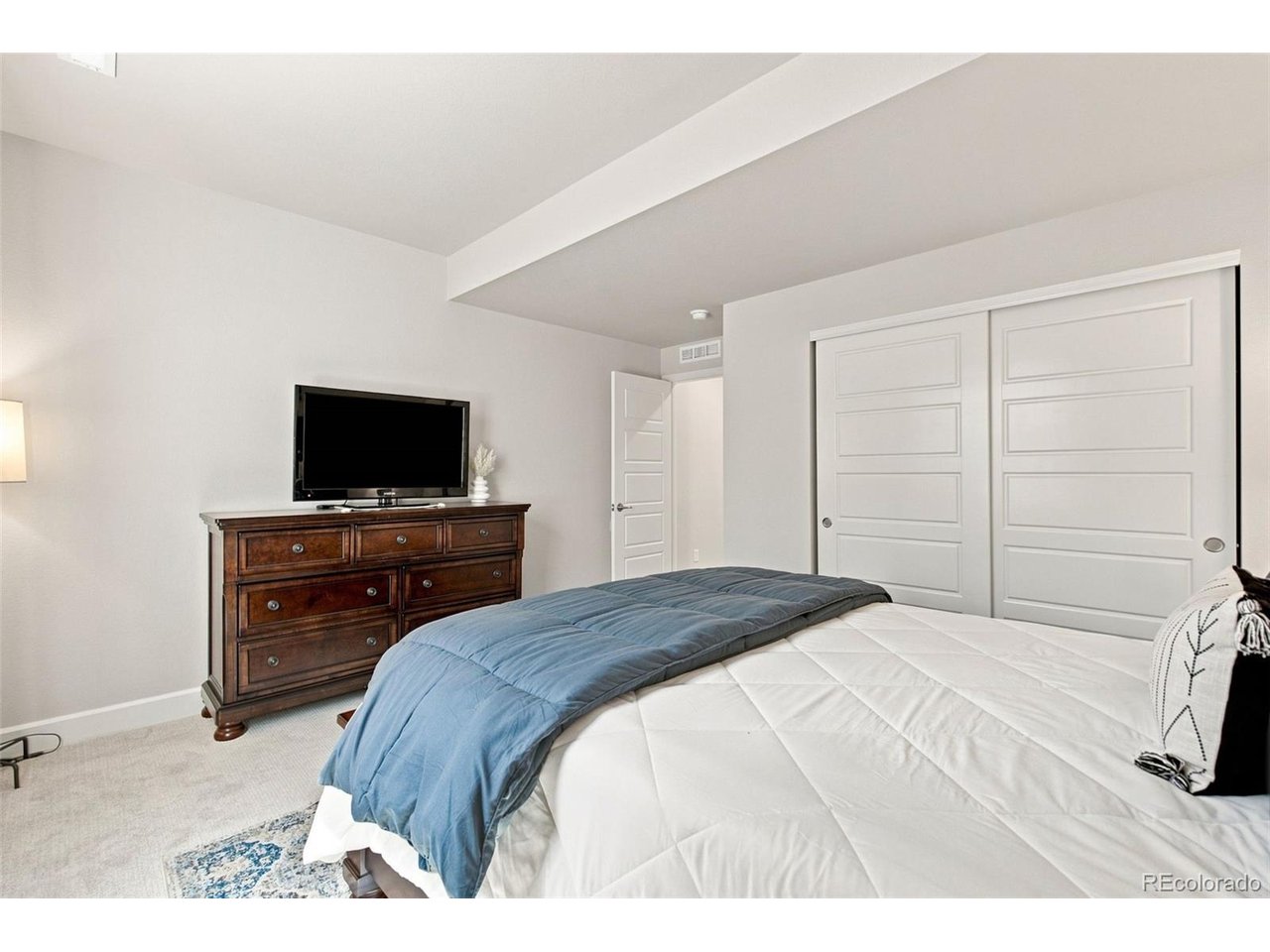 6850 Oak Canyon Cir