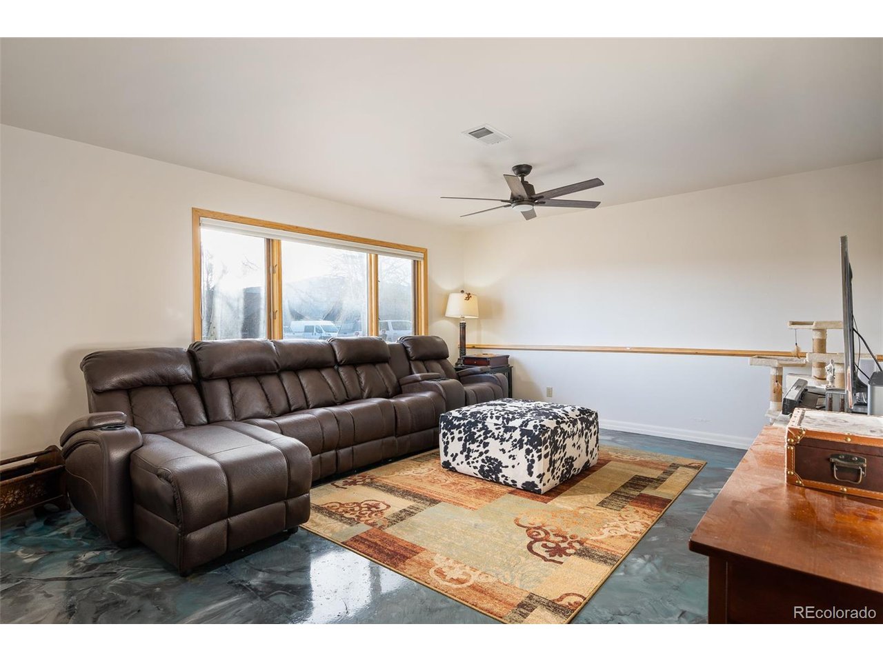437 W Garnet Ave