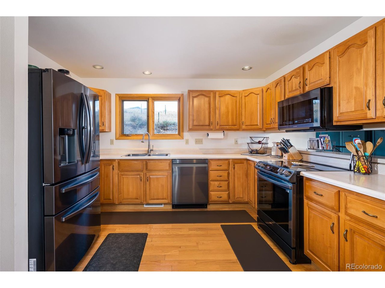 437 W Garnet Ave
