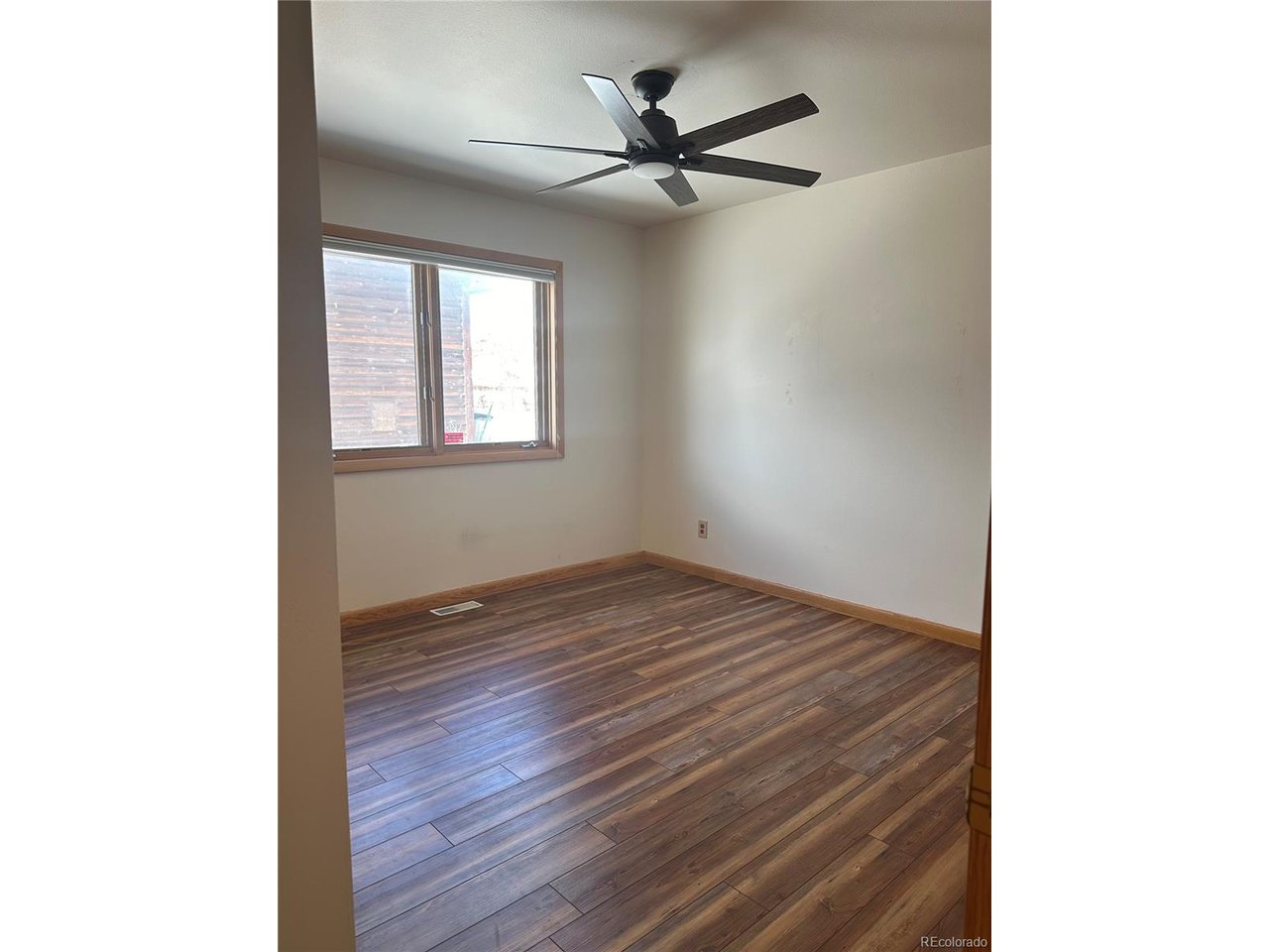 437 W Garnet Ave