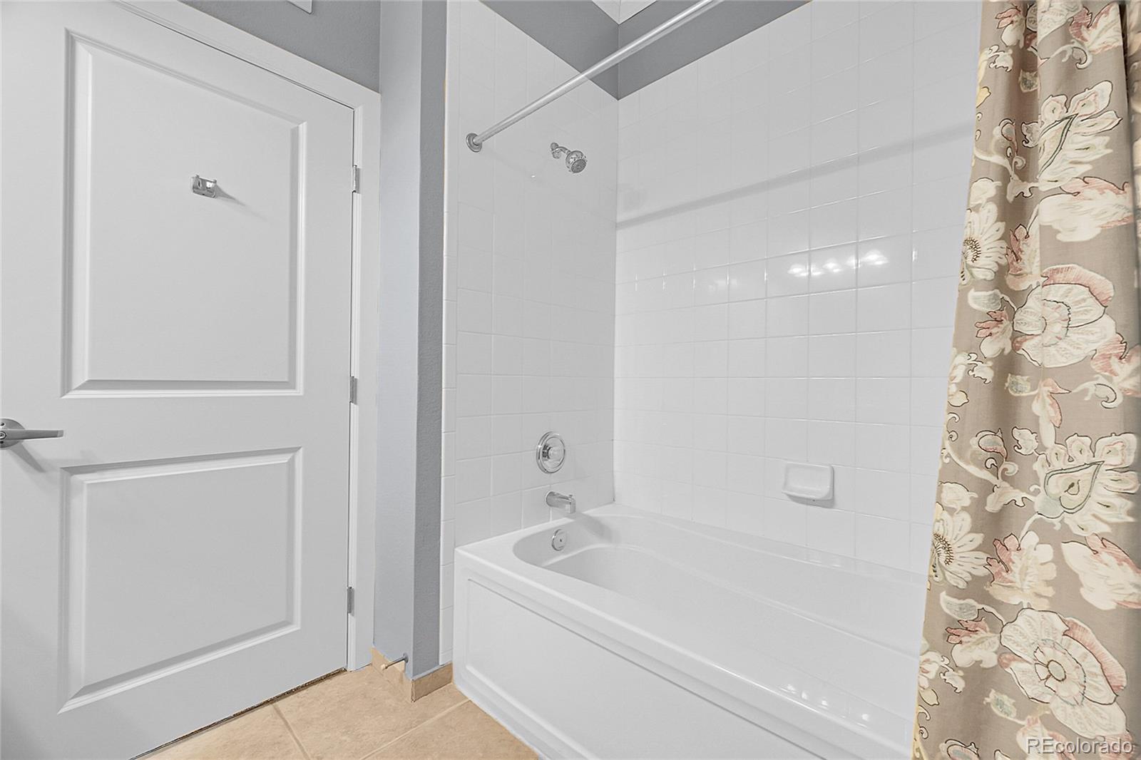 5677 S Park Place Unit: A202