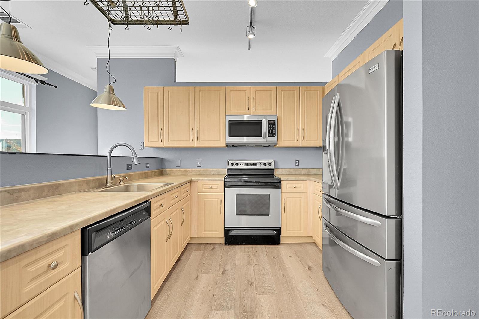 5677 S Park Place Unit: A202