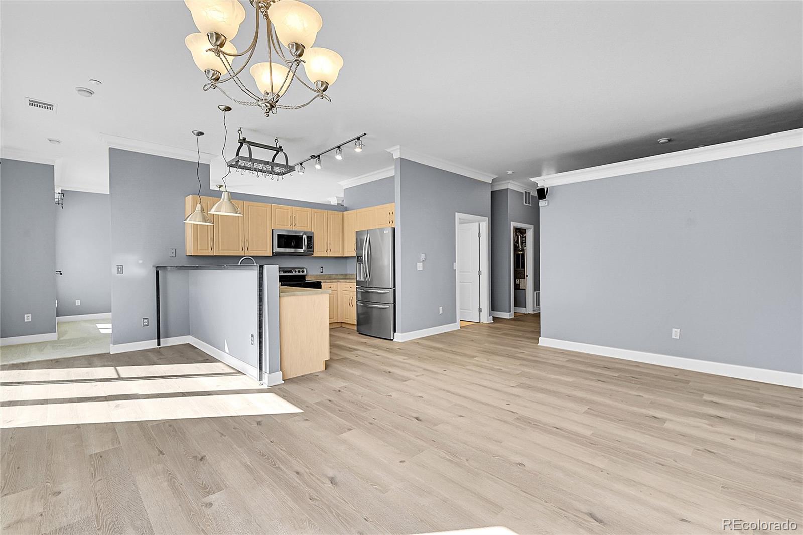 5677 S Park Place Unit: A202