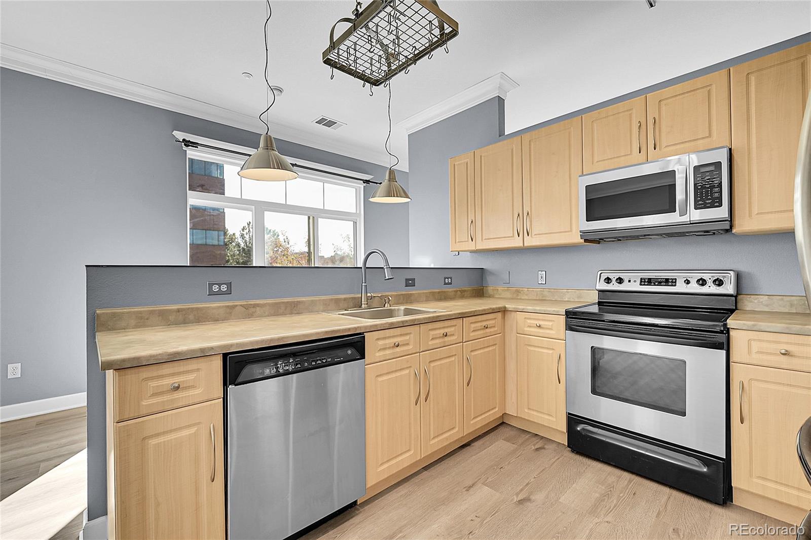 5677 S Park Place Unit: A202