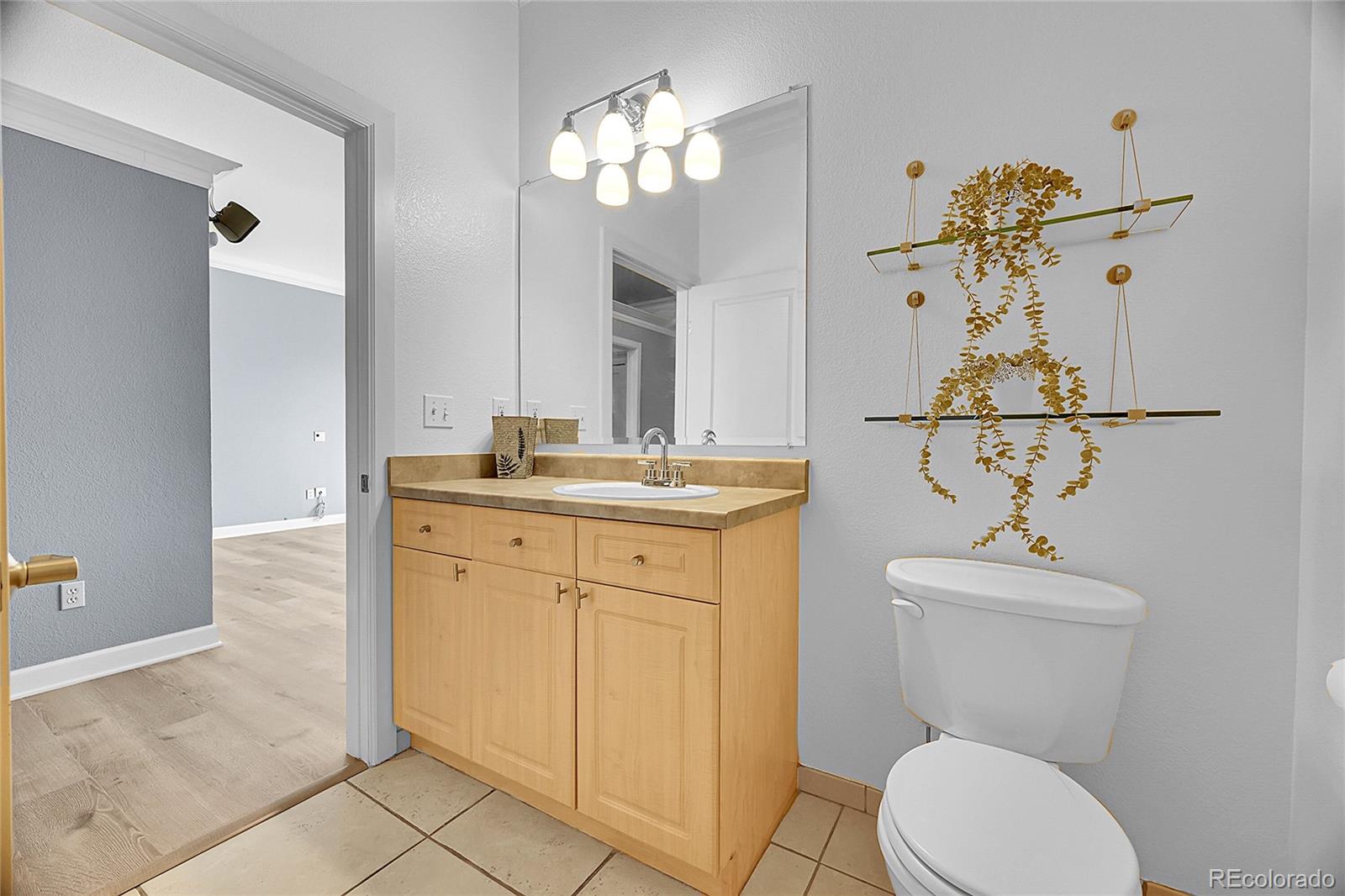 5677 S Park Place Unit: A202