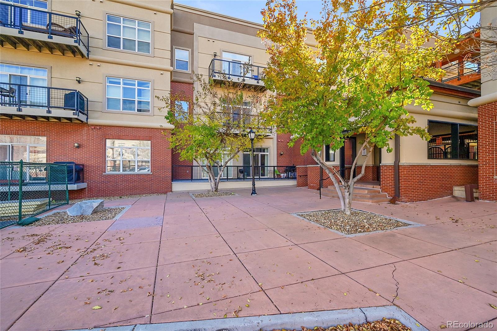 5677 S Park Place Unit: A202