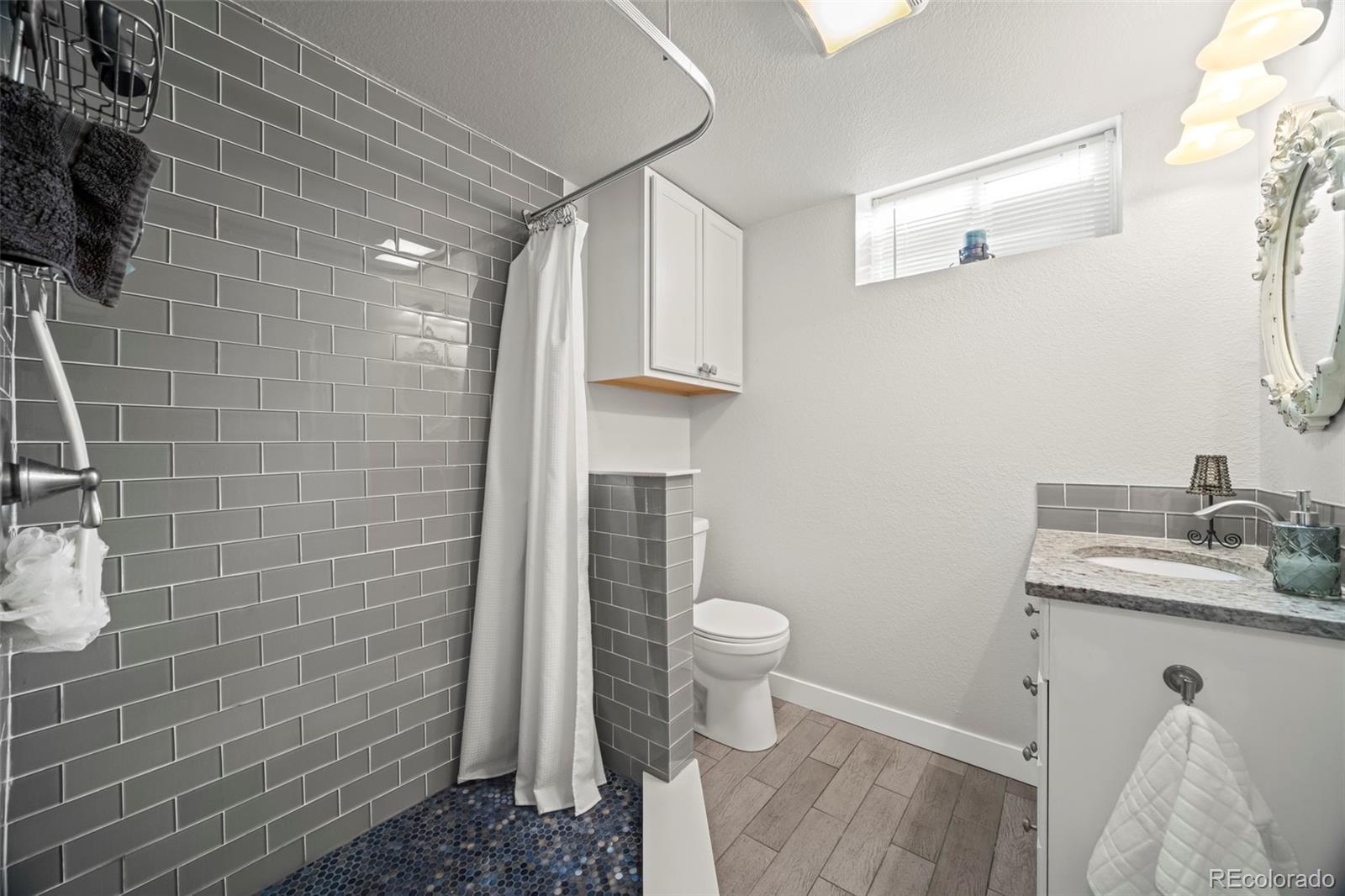 250 W Midway Boulevard