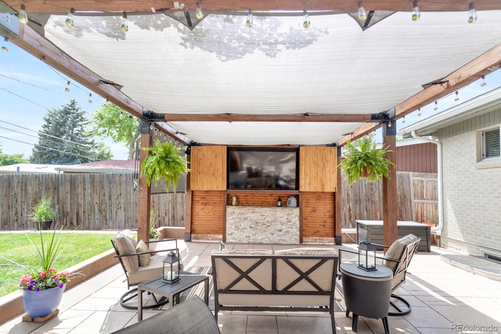 250 W Midway Boulevard