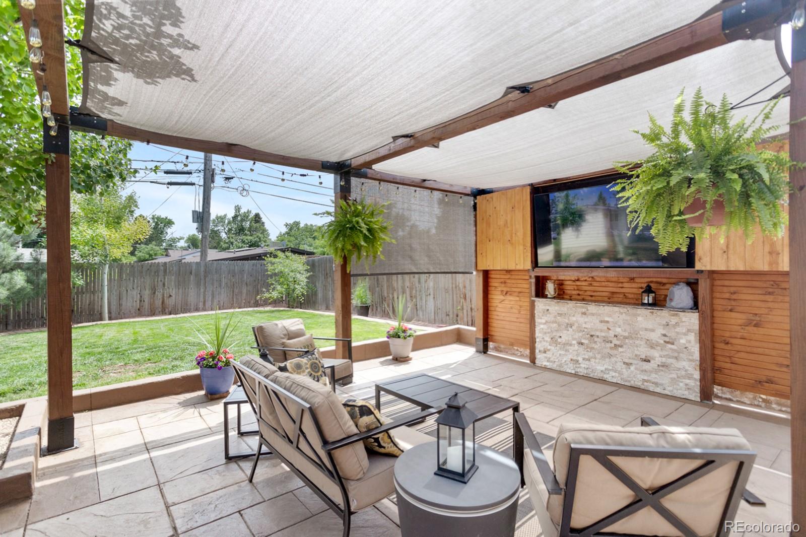 250 W Midway Boulevard