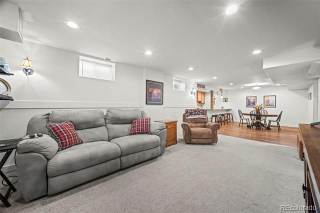 250 W Midway Boulevard