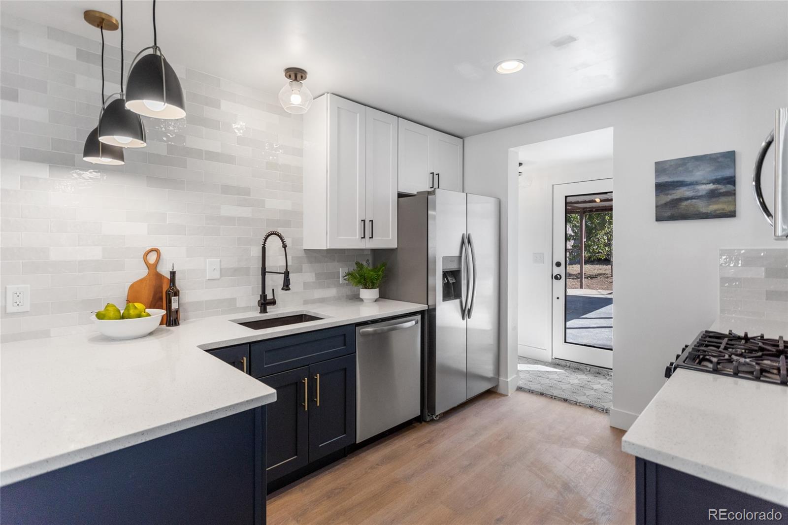 3082 W Center Avenue