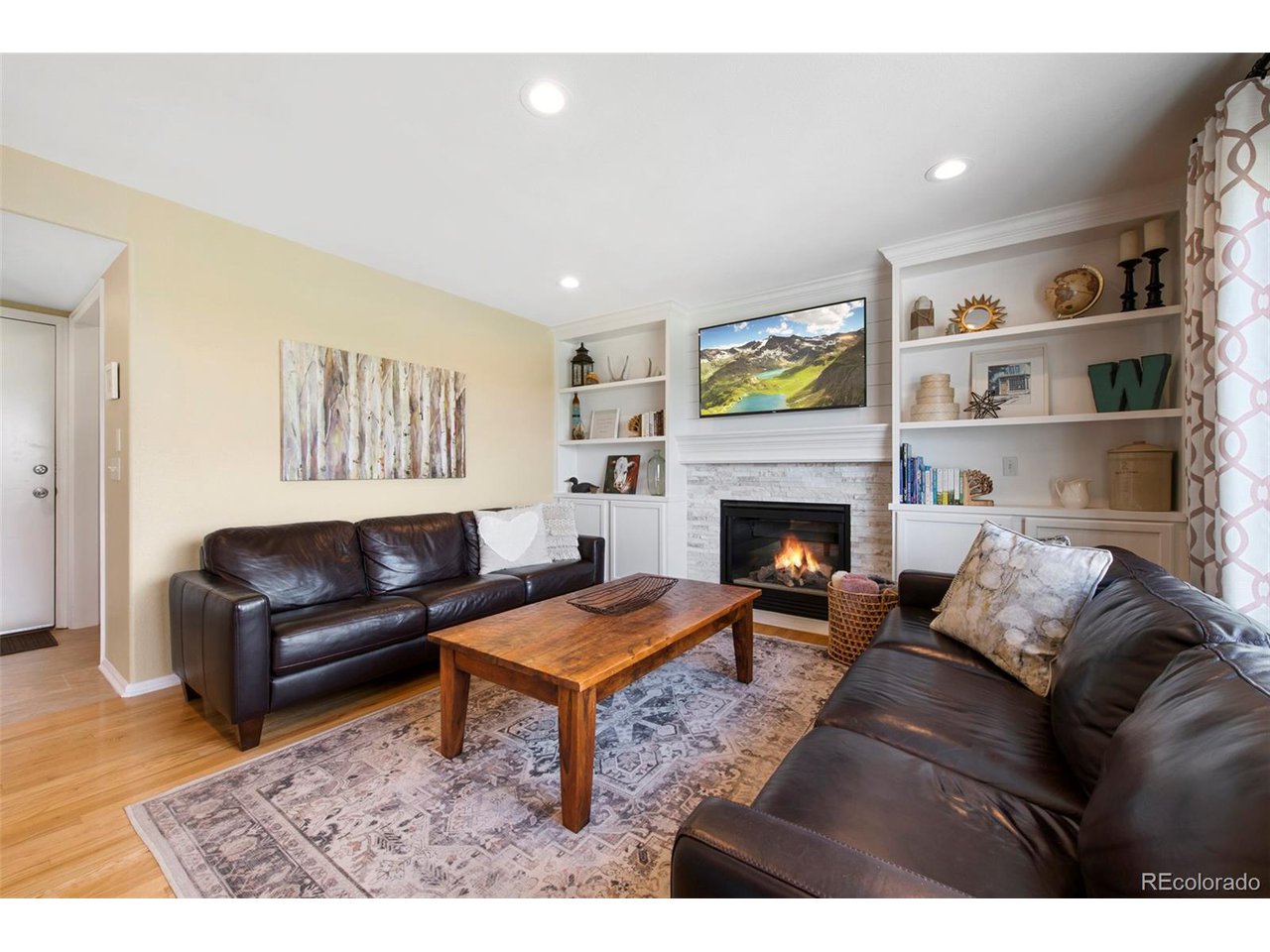 9387 Cove Creek Dr