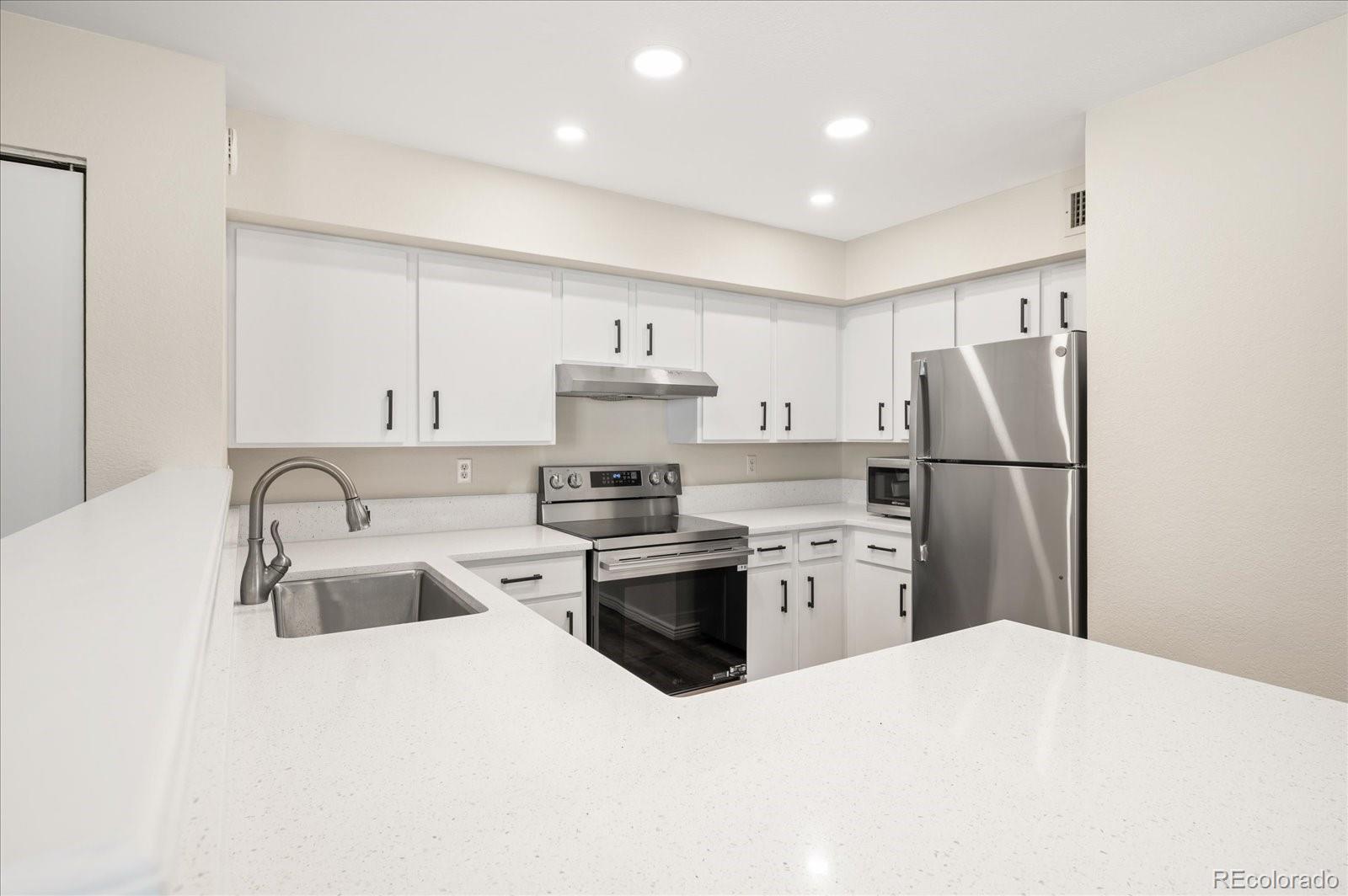 281 S Zinnia Way Unit: 2B