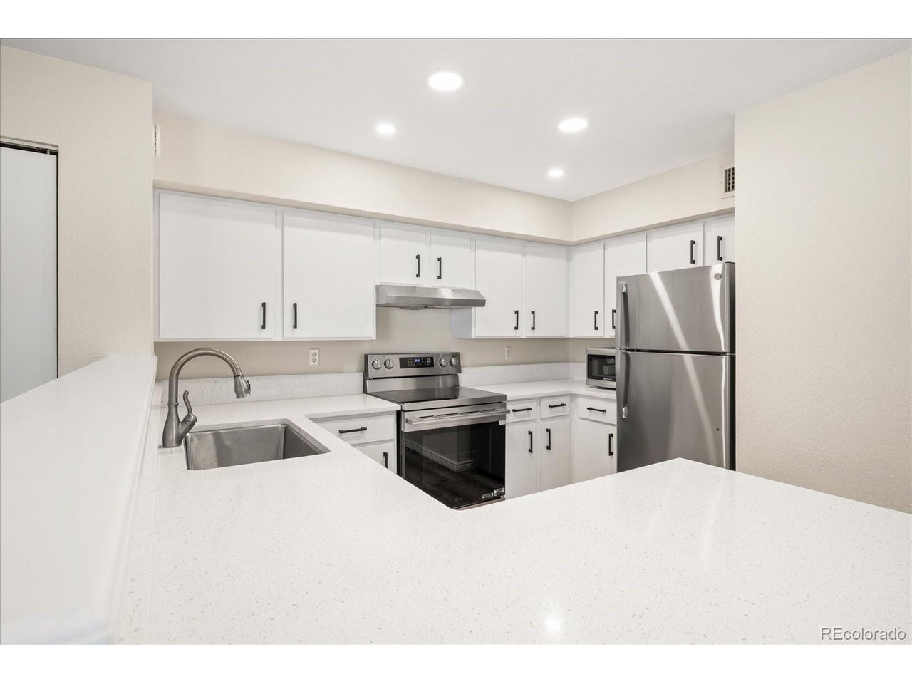 281 S Zinnia Way 2B
