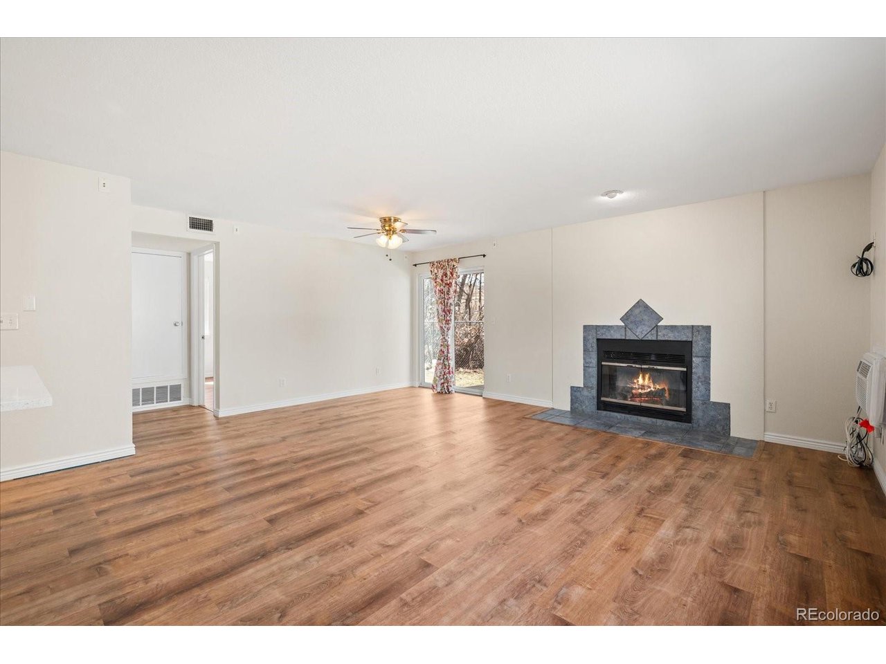 281 S Zinnia Way 2B