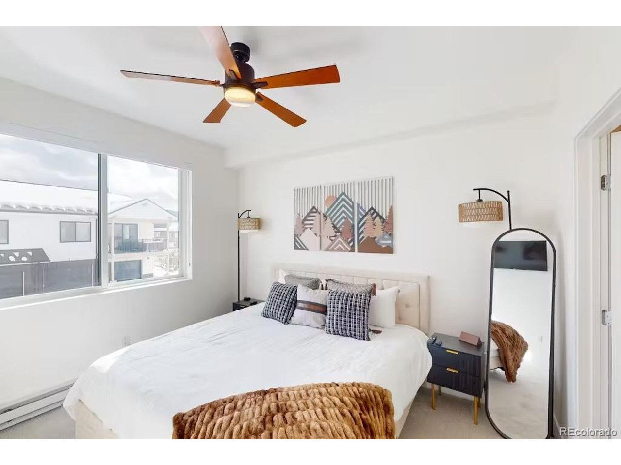 361 W Meadow Mile Smt 19-5