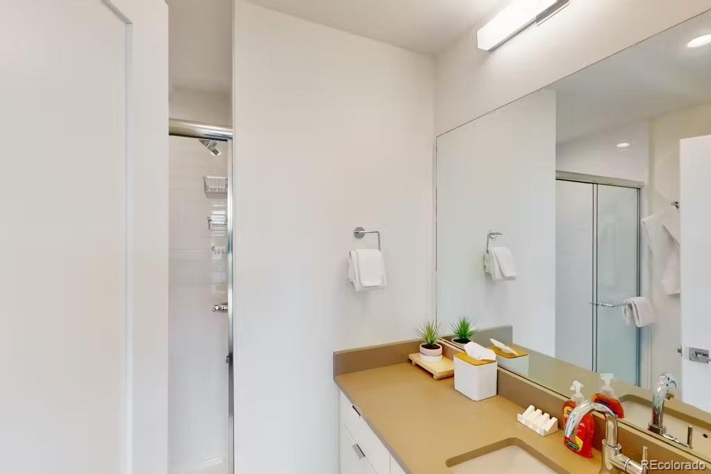 361 W Meadow Mile Summit Unit: 5