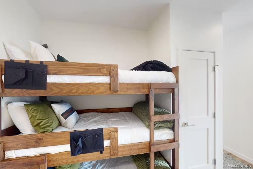 361 W Meadow Mile Summit Unit: 5