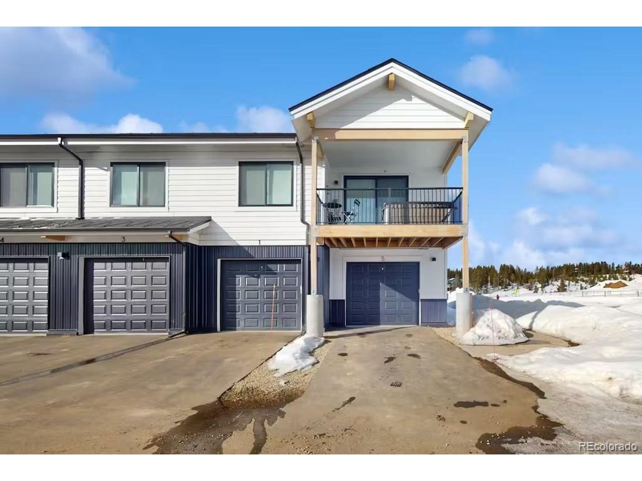 361 W Meadow Mile Smt 19-5