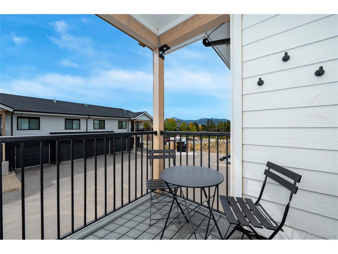 361 W Meadow Mile Smt 19-5