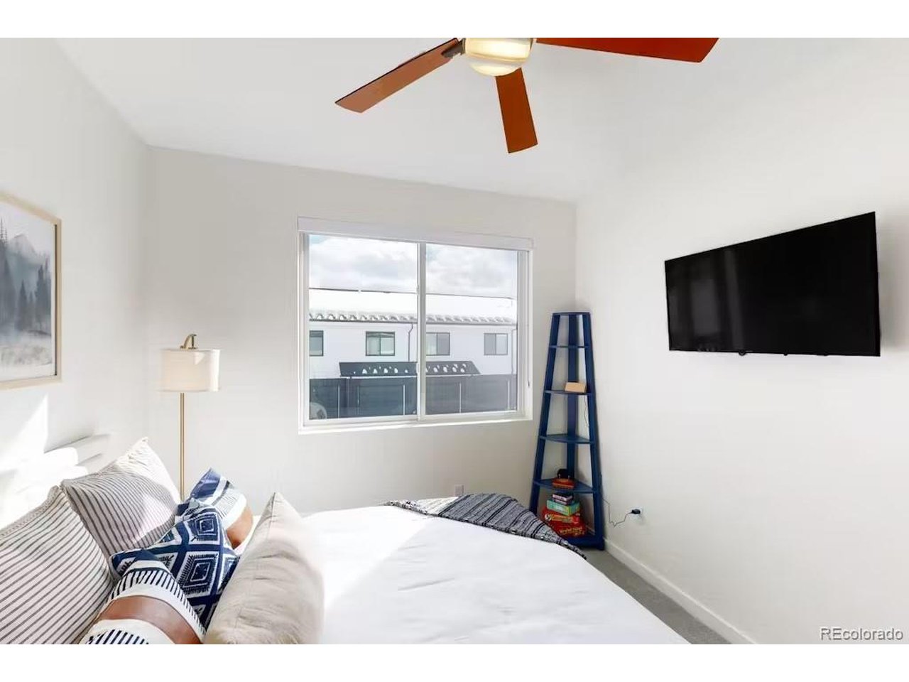 361 W Meadow Mile Smt 19-5