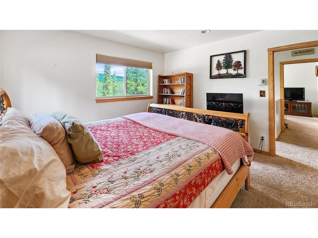 1736 Valley Of The Sun Dr