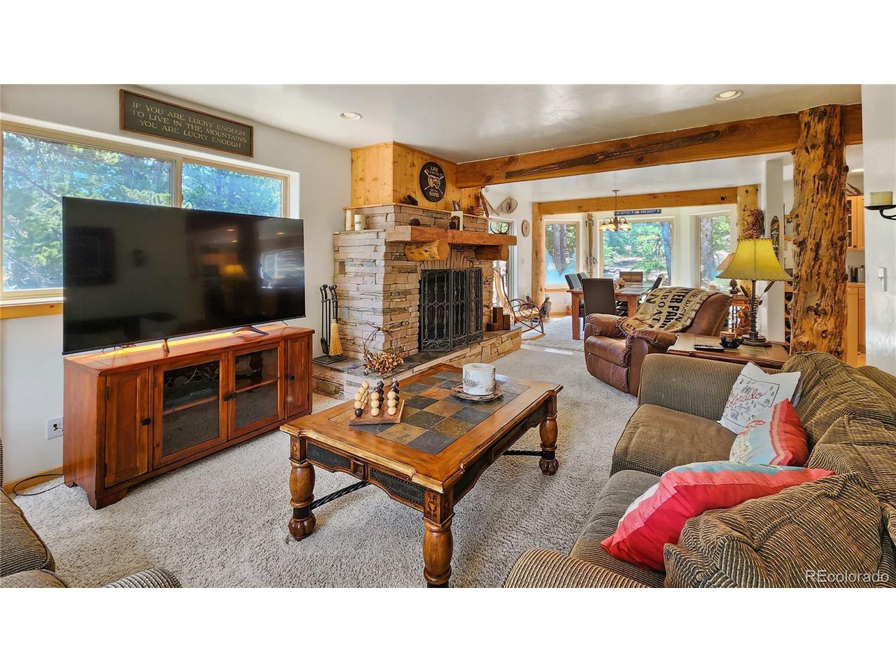 1736 Valley Of The Sun Dr