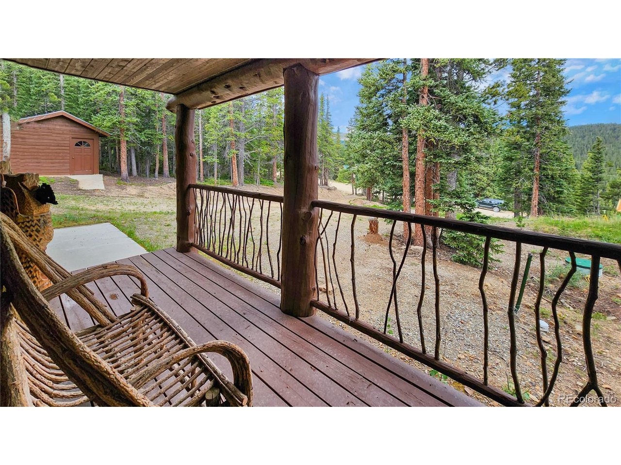 1736 Valley Of The Sun Dr