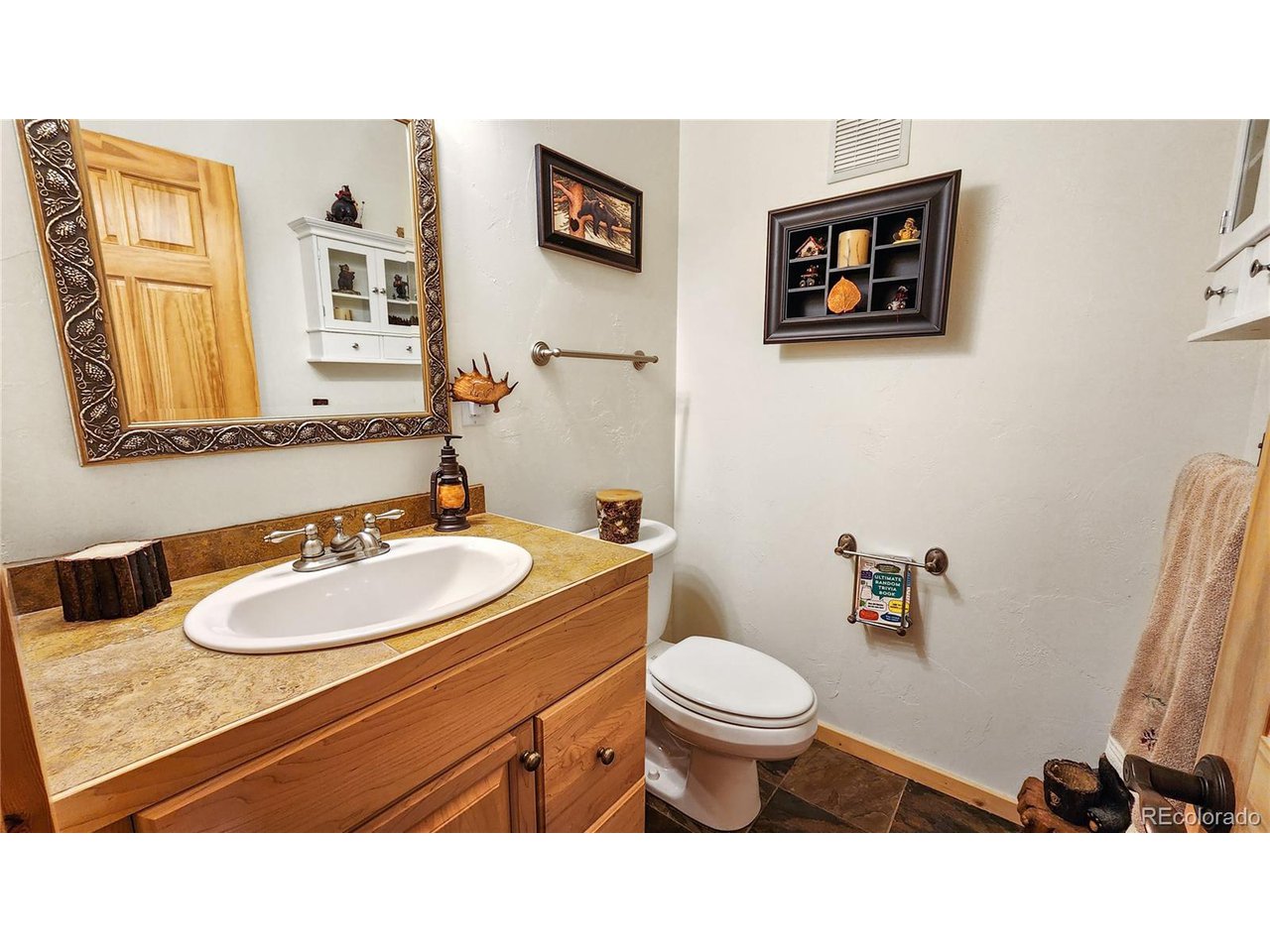 1736 Valley Of The Sun Dr