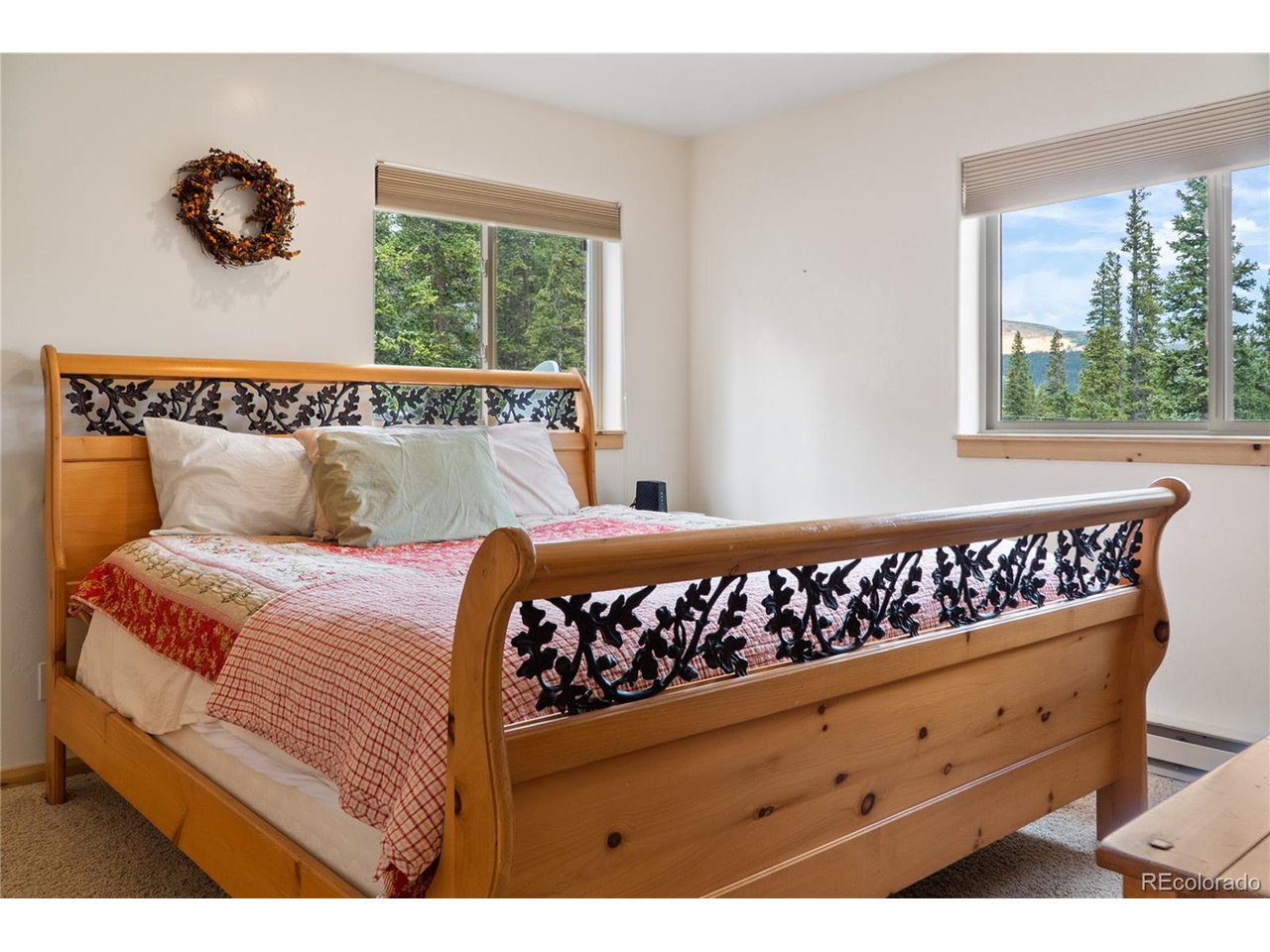 1736 Valley Of The Sun Dr