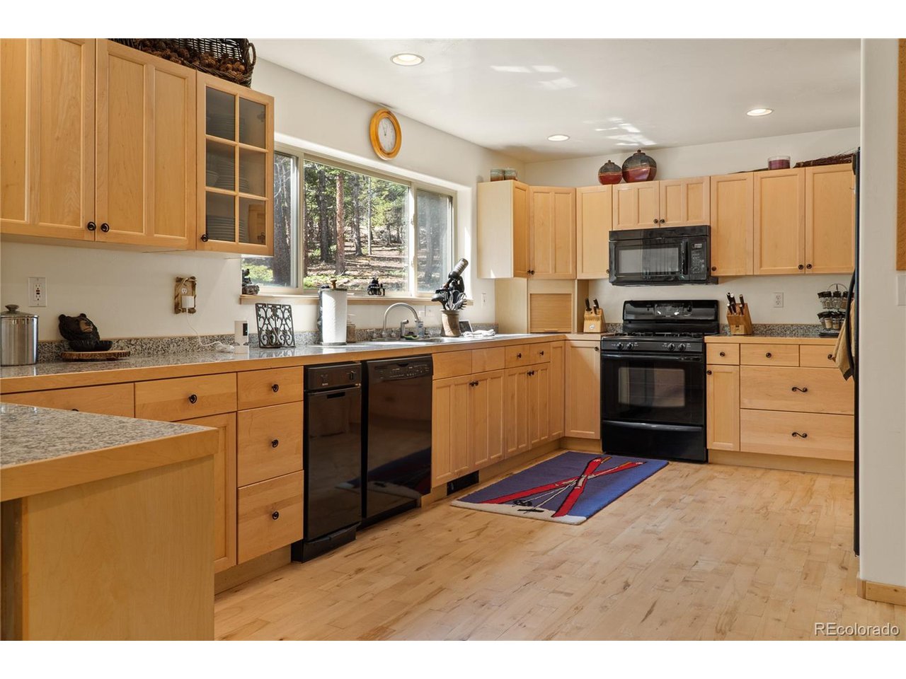 1736 Valley Of The Sun Dr