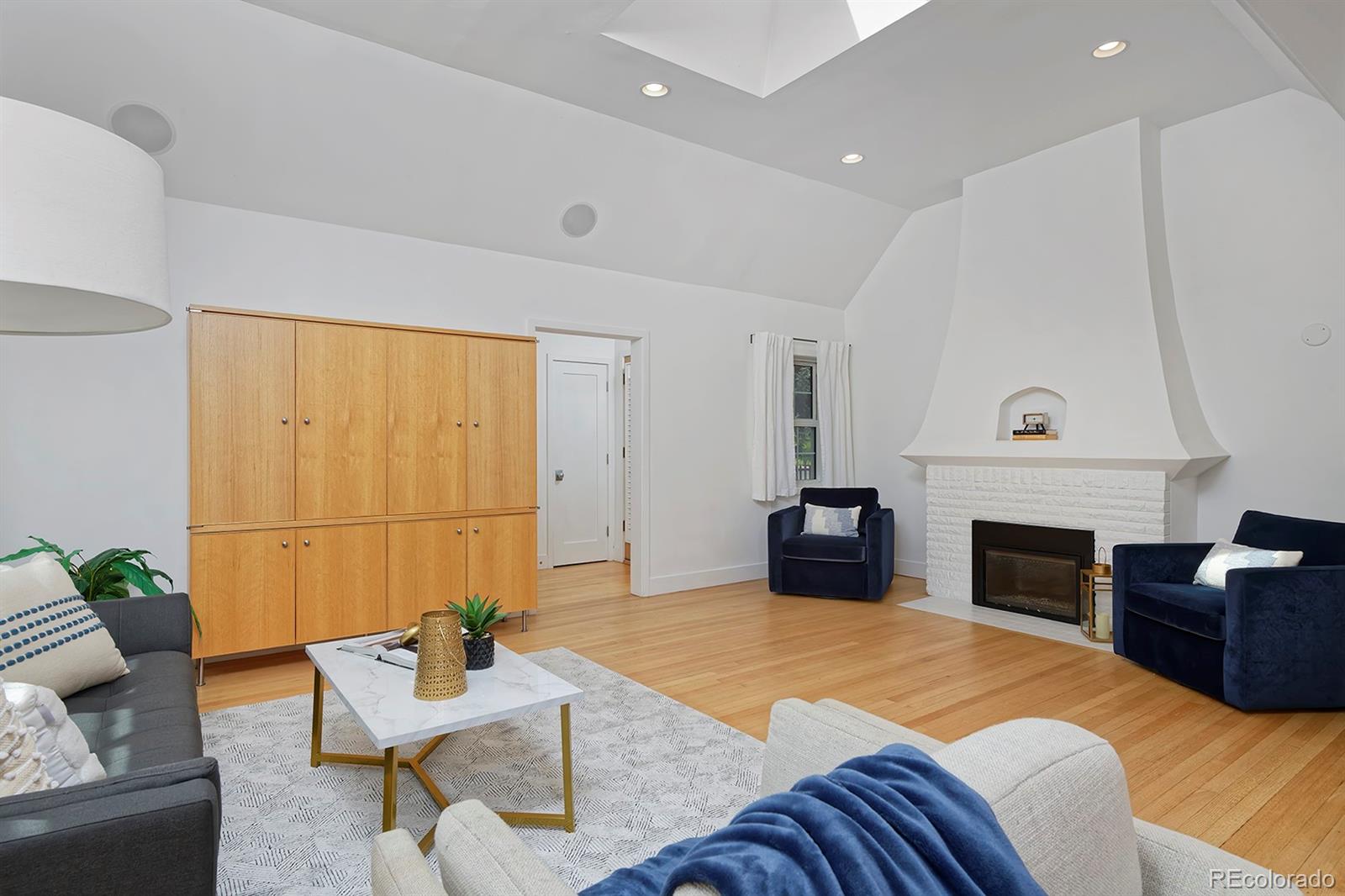 2500 Locust Street