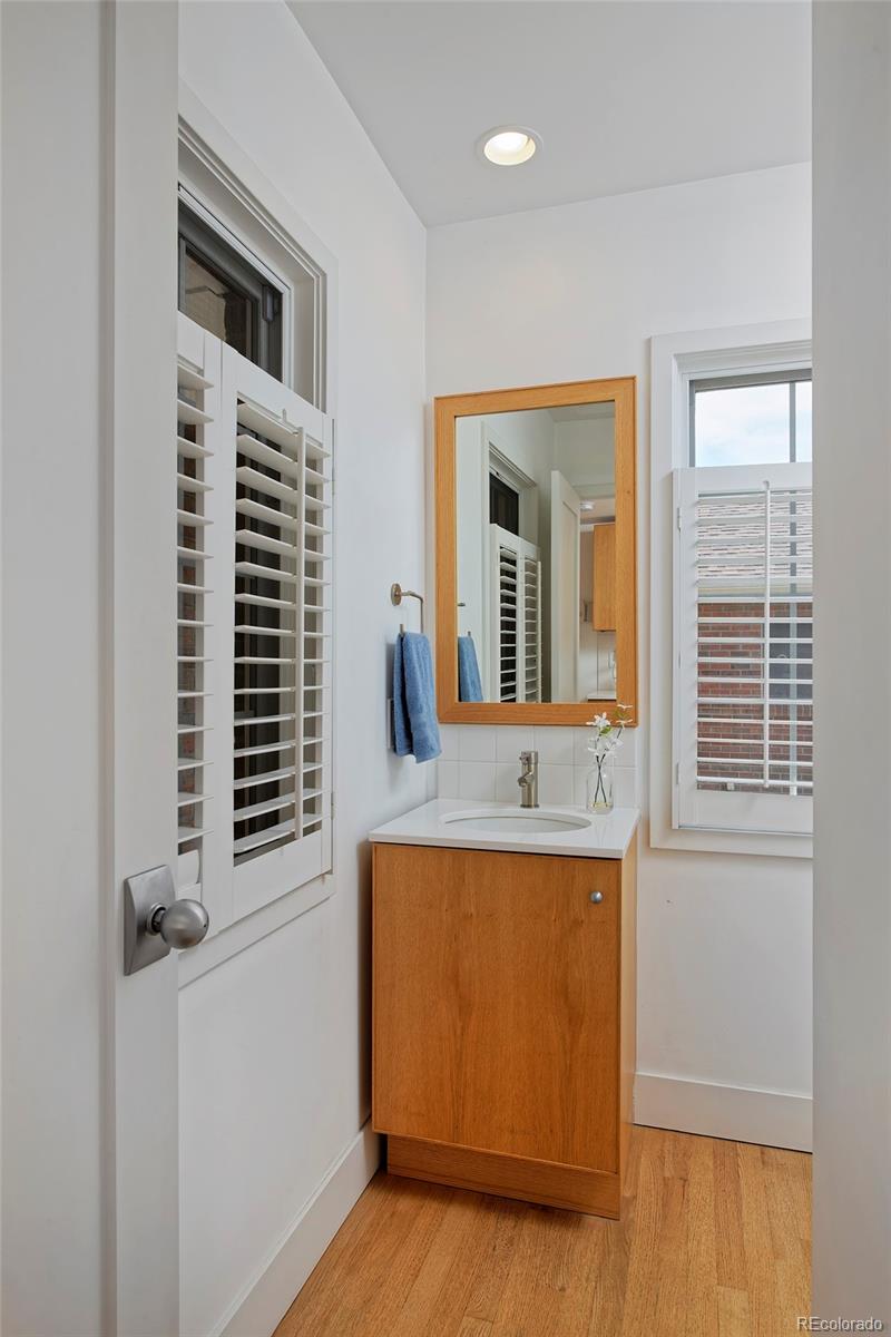 2500 Locust Street