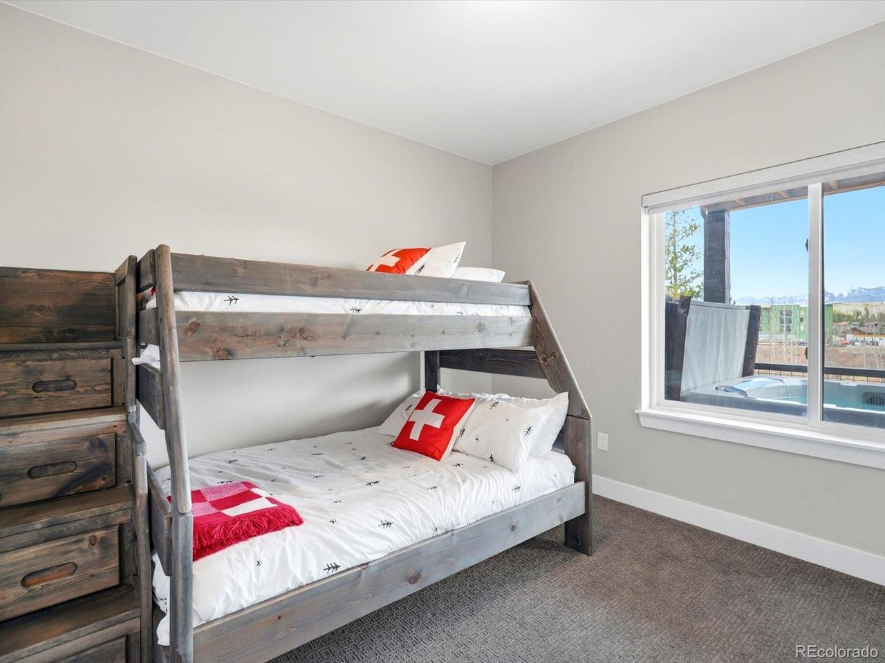 95 River Run Cir