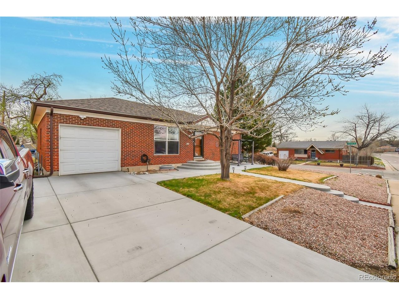10642 Larson Dr