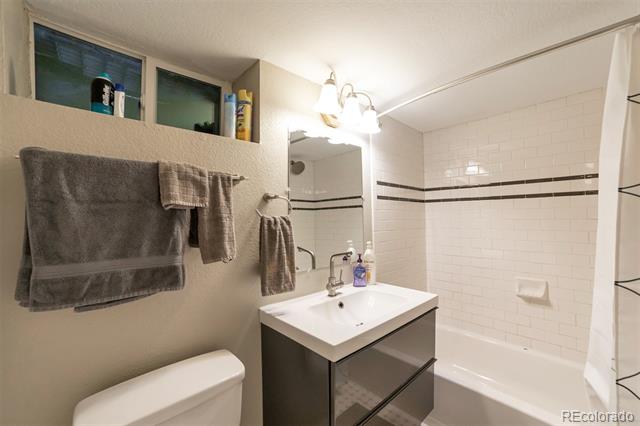3395 Oneida Street Unit: B