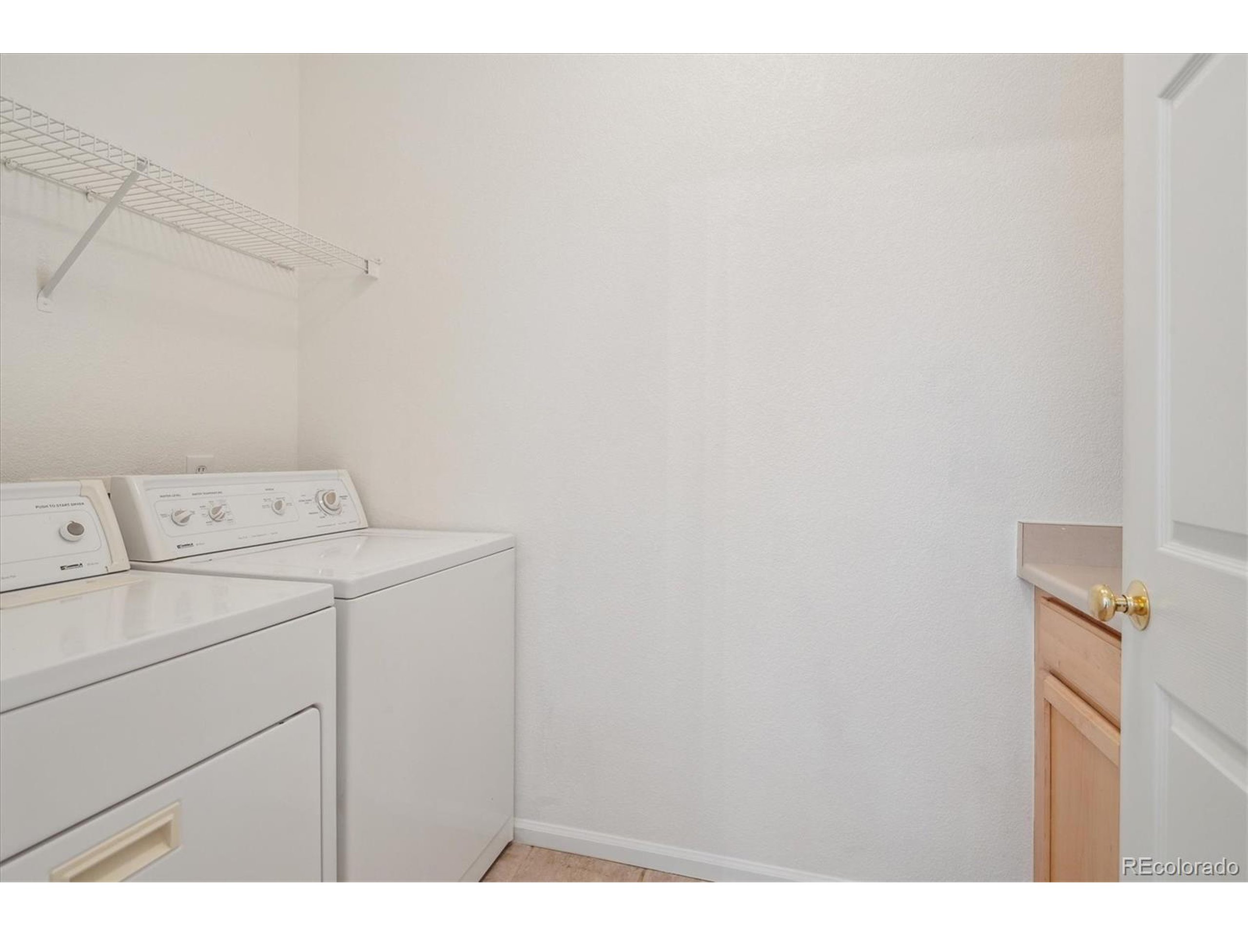 6105 Cole Ct