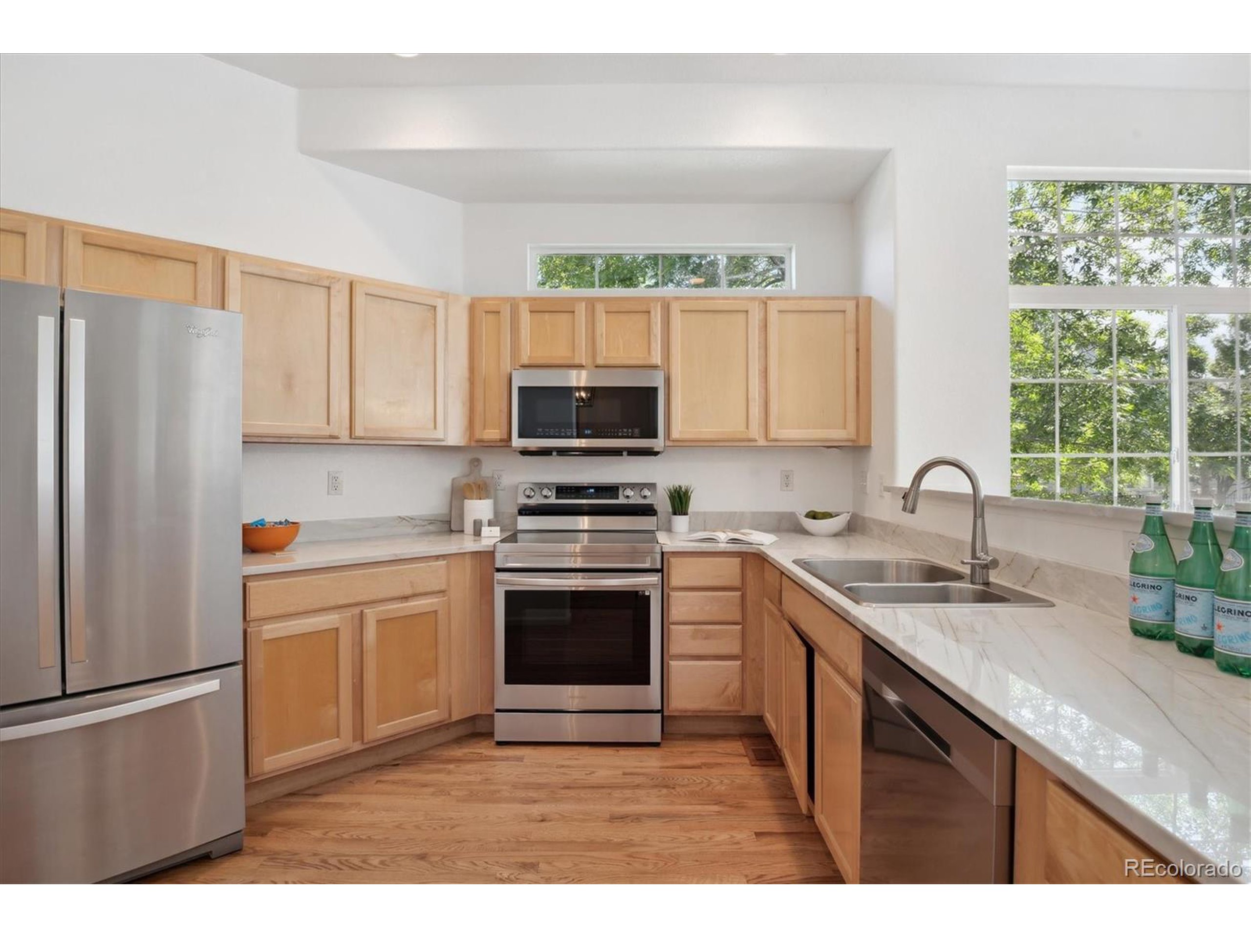 6105 Cole Ct