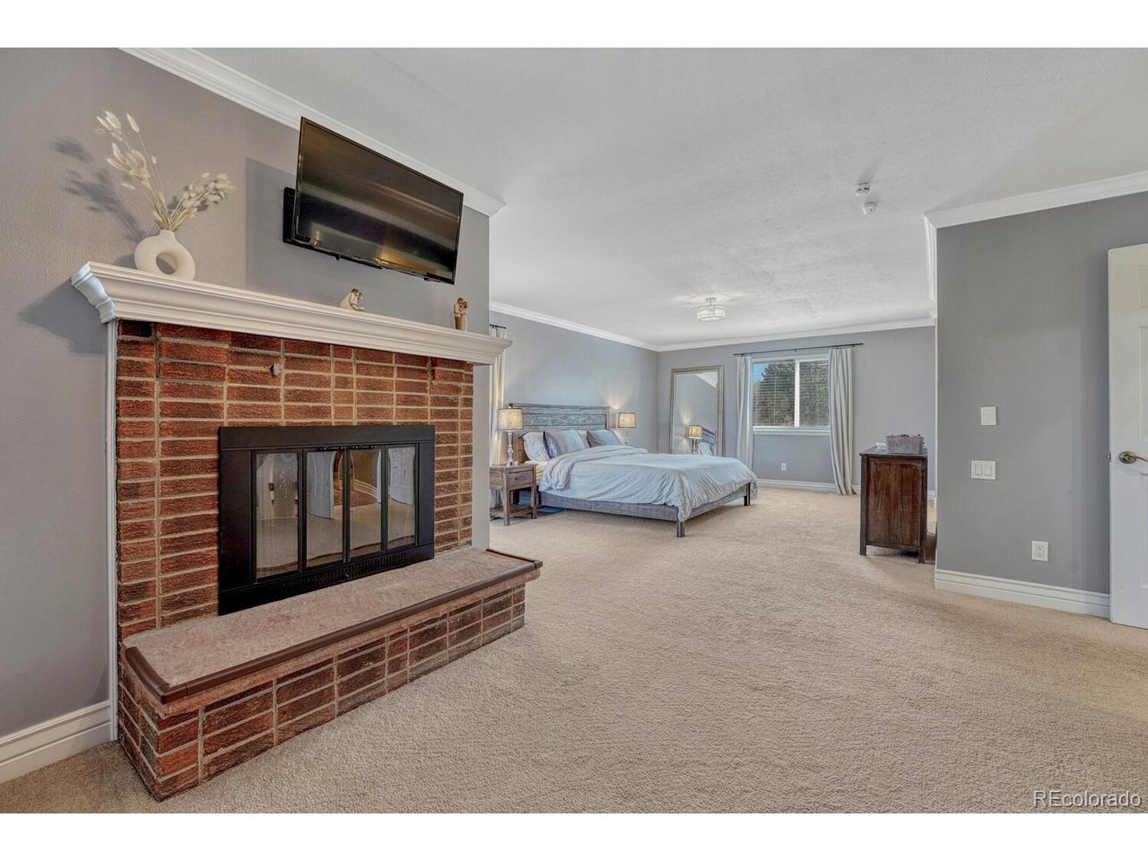 7444 S Milwaukee Ct