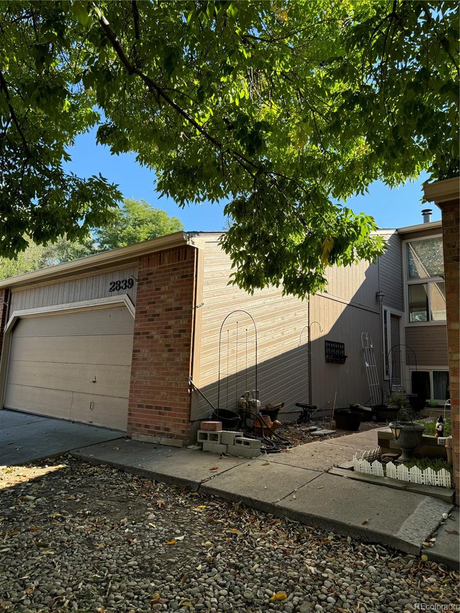 2839 W Davies Drive