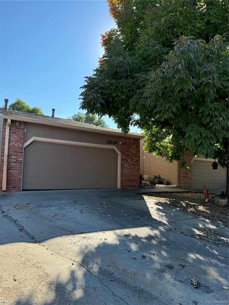 2839 W Davies Drive