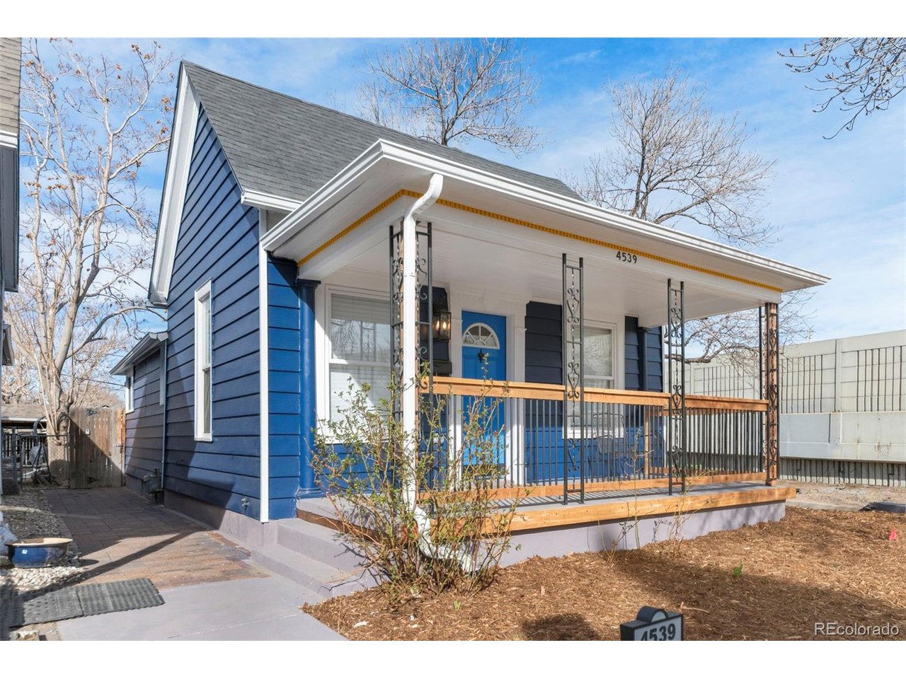 4539 Pearl St