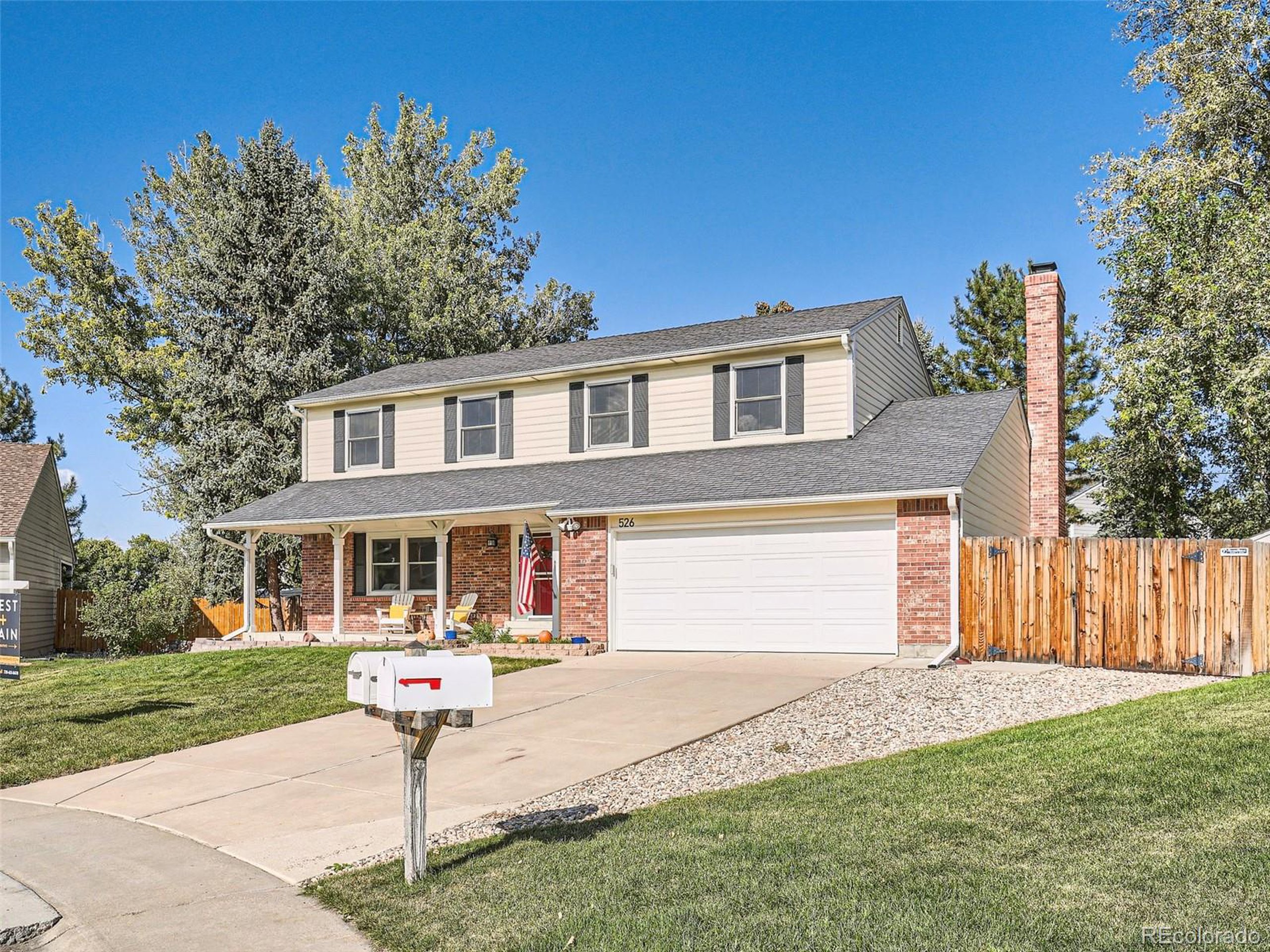 526 E Otero Ct